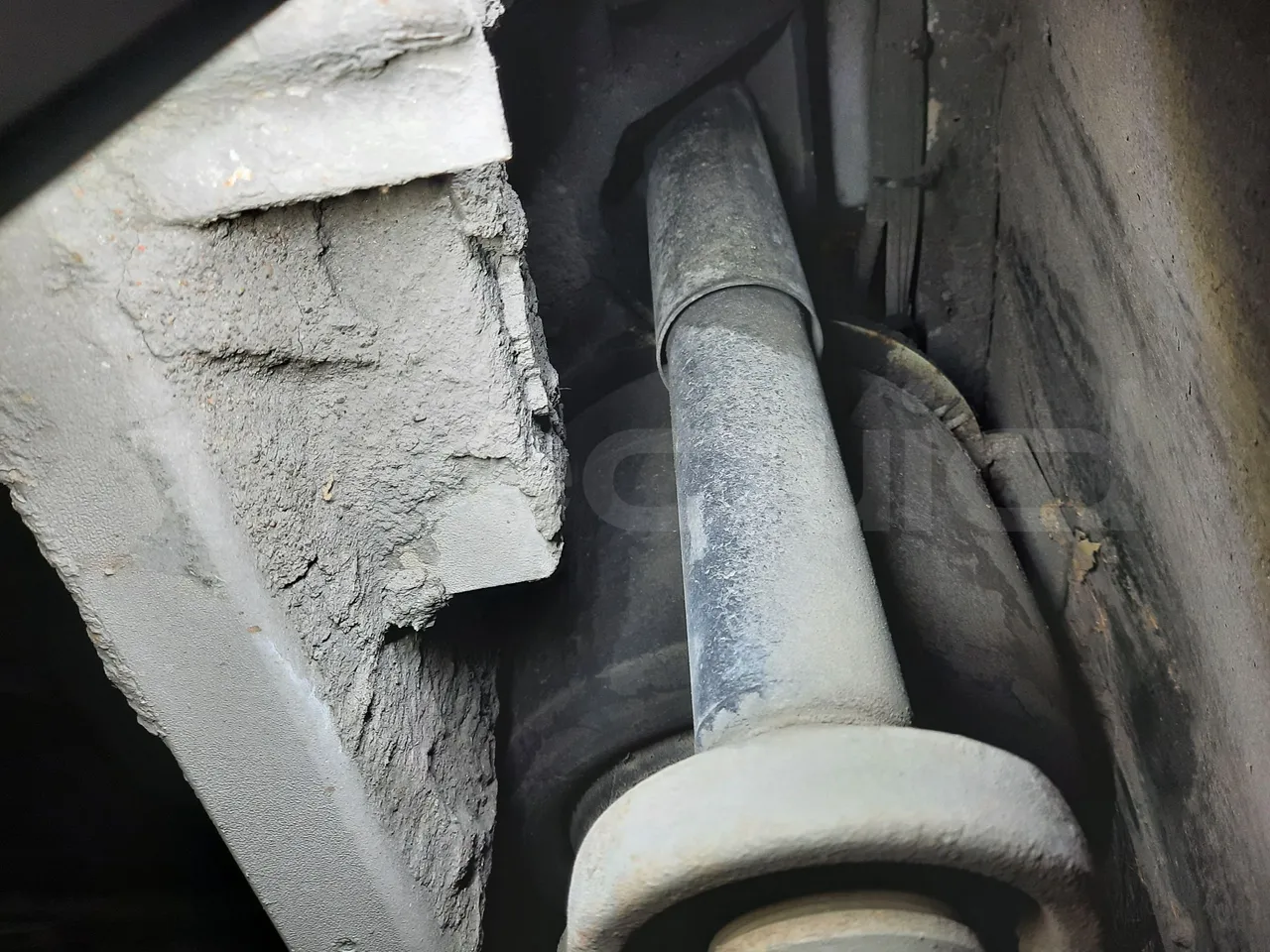 Mercedes-Benz O 530 G- 3P - Euro5 - 260kW - 17.940mt - axel 3 shock absorbers 2 right