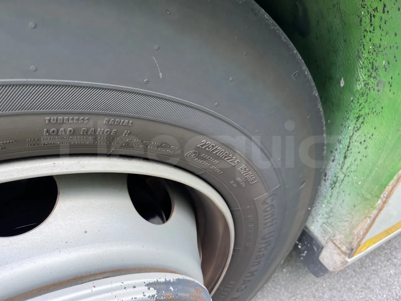 Mercedes-Benz O 530 G- 3P - Euro5 - 260kW - 17.940mt - front left tire measurements