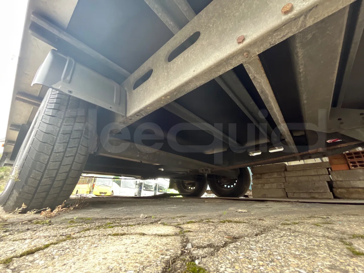 Humbaur Rimorchio 205122-20S - 6.164m - front axle right side