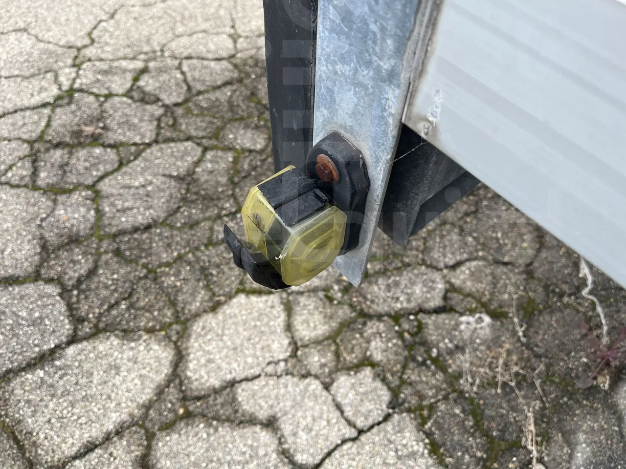 Humbaur Rimorchio 205122-20S - 6.164m - front undercarriage from front