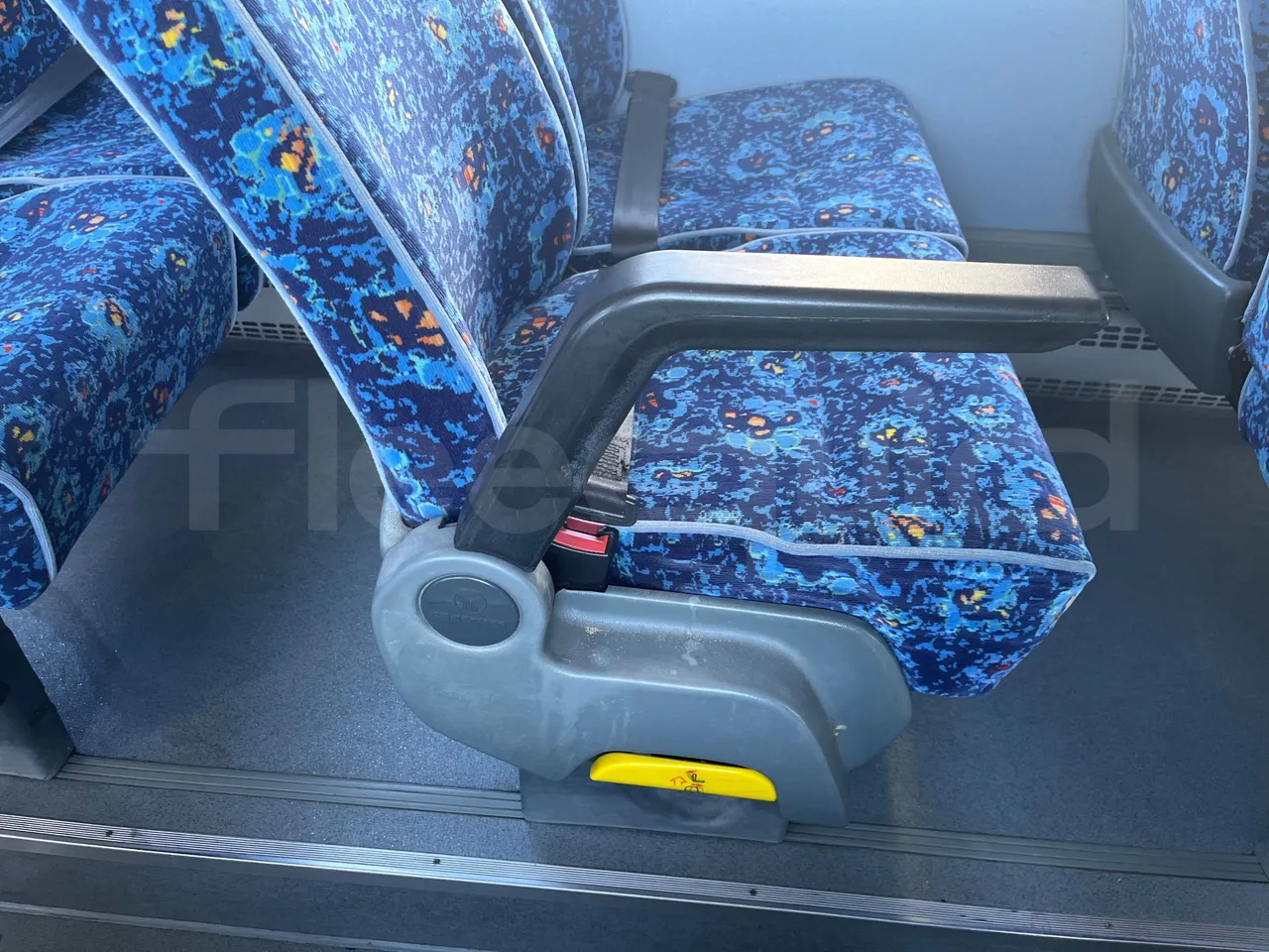 Bmc PROBUS TBX 850 - EUR4 -178kW -9.156m - armrest detail photo
