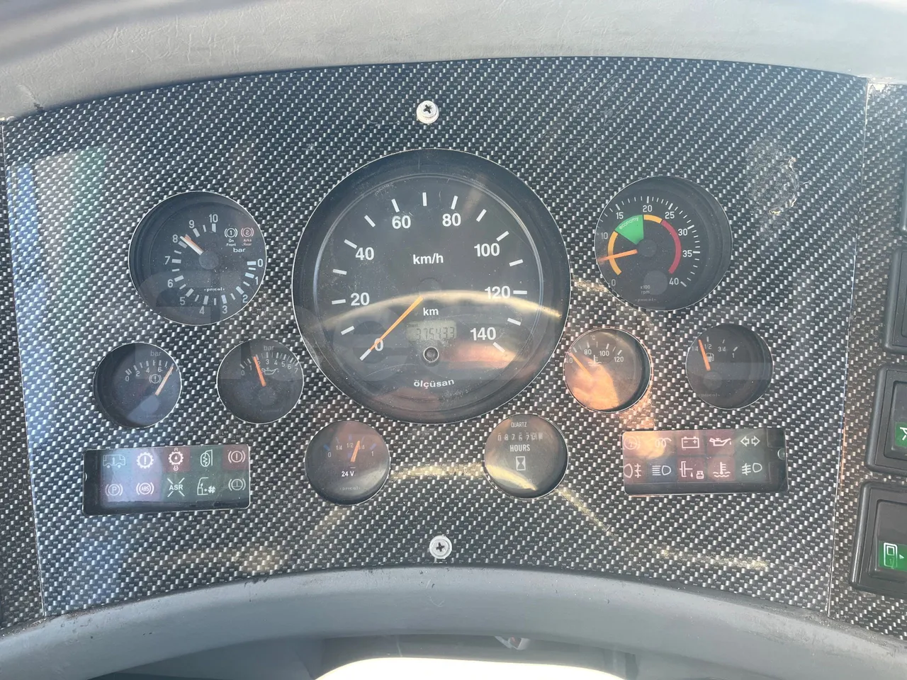 Bmc PROBUS TBX 850 - EUR4 -178kW -9.156m - dashboard lights on