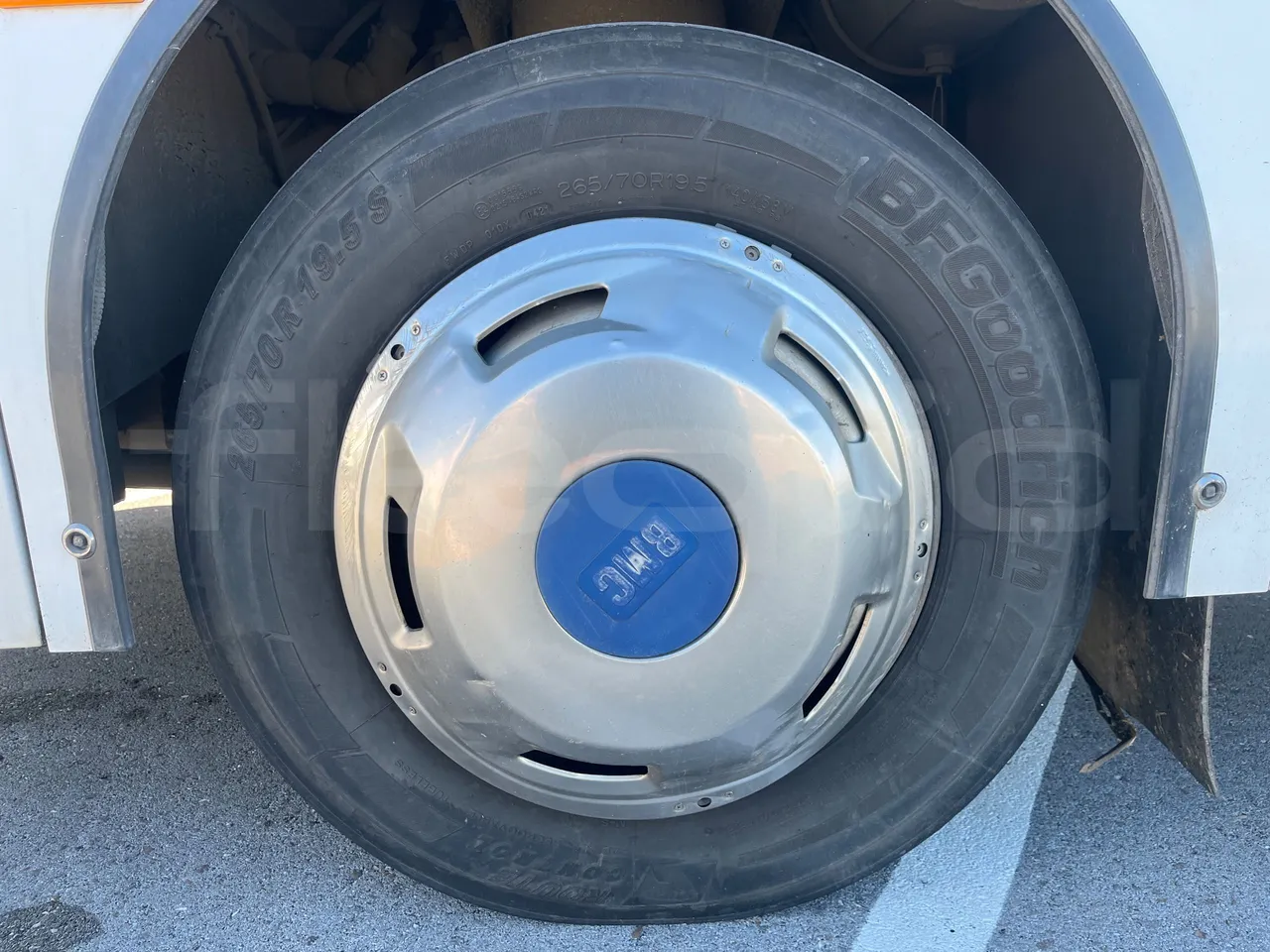 Bmc PROBUS TBX 850 - EUR4 -178kW -9.156m - front left tire measurements