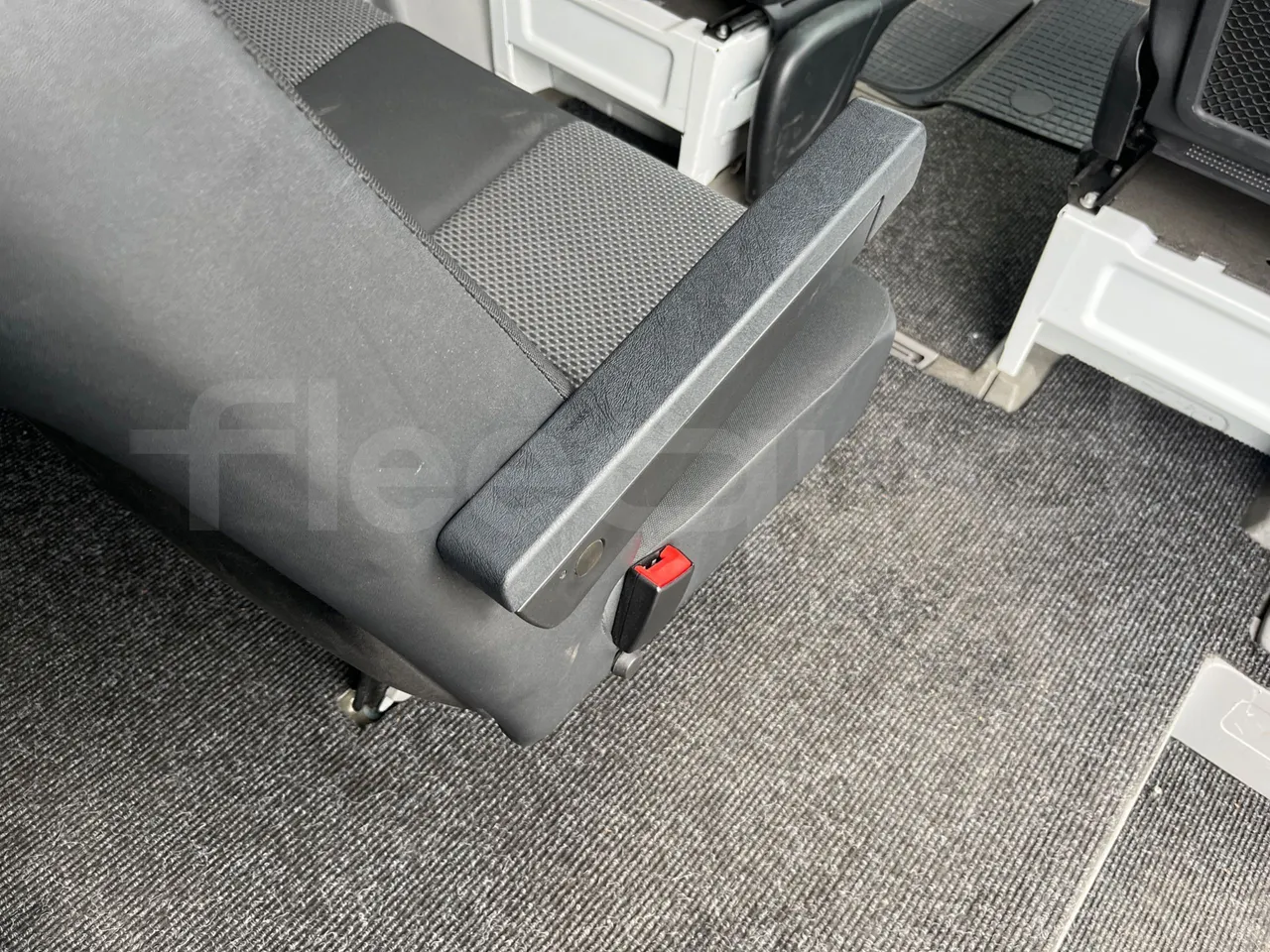 Mercedes-Benz Sprinter 906AC35 - EUR5 - 140kW - 5.910m - armrest detail photo