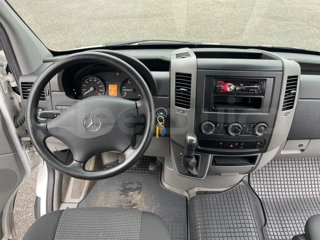 Mercedes-Benz Sprinter 906AC35 - EUR5 - 140kW - 5.910m - buttons panels on