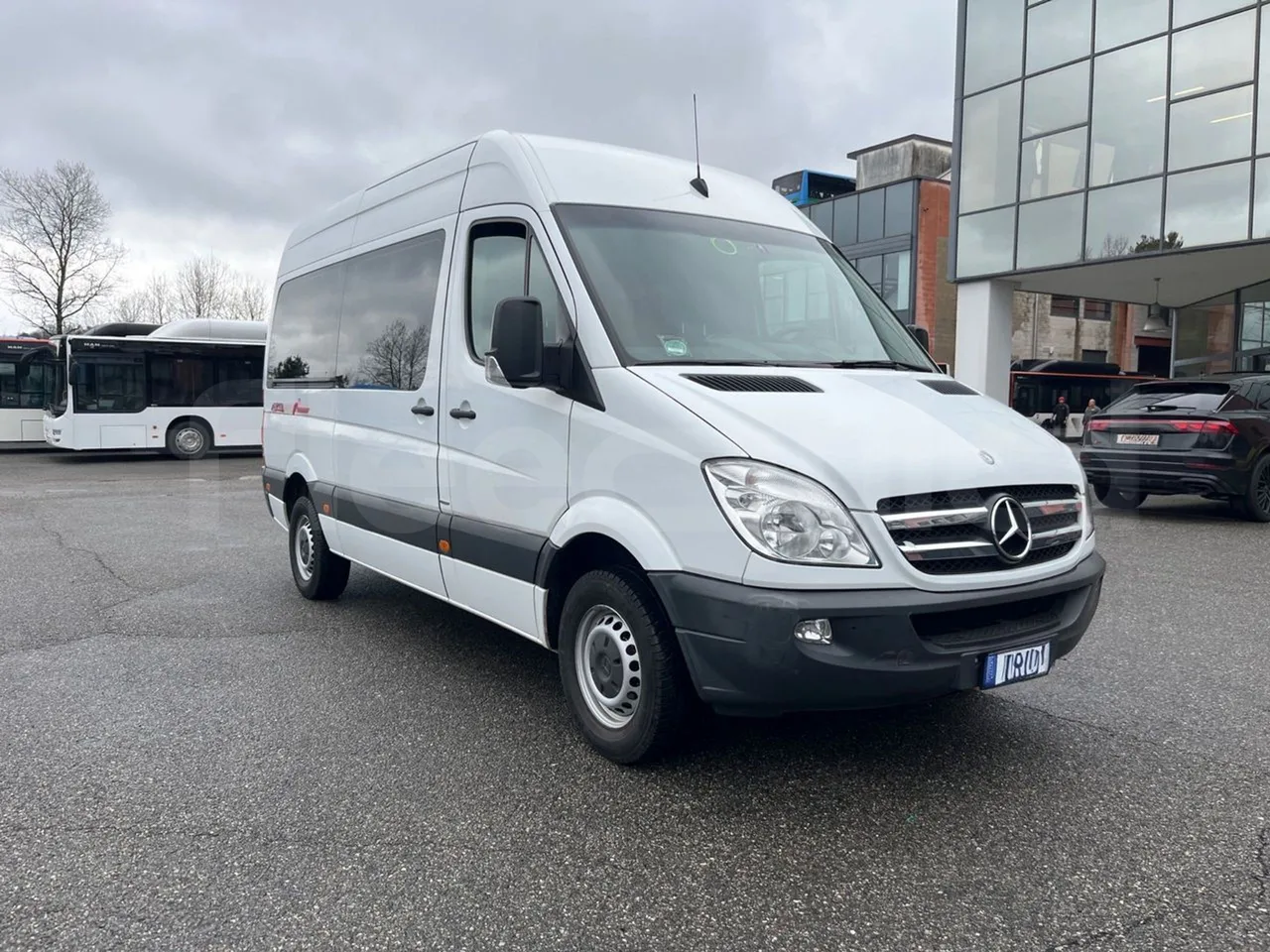 Mercedes-Benz Sprinter 906AC35 - EUR5 - 140kW - 5.910m - Base cover photo