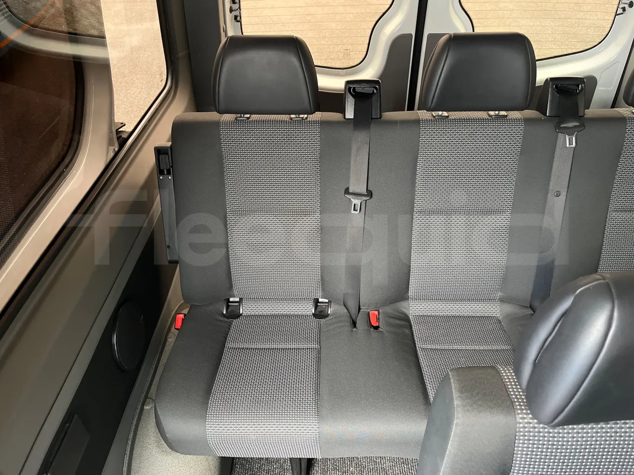 Mercedes-Benz Sprinter 906AC35 - EUR5 - 140kW - 5.910m - single seat detail