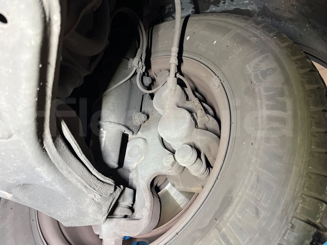 Mercedes-Benz Sprinter 906AC35 - EUR5 - 140kW - 5.910m - front brake calipers right