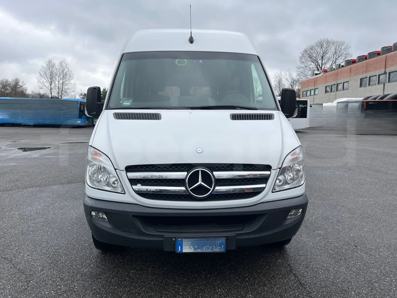Mercedes-Benz Sprinter 906AC35 - EUR5 - 140kW - 5.910m - front photo