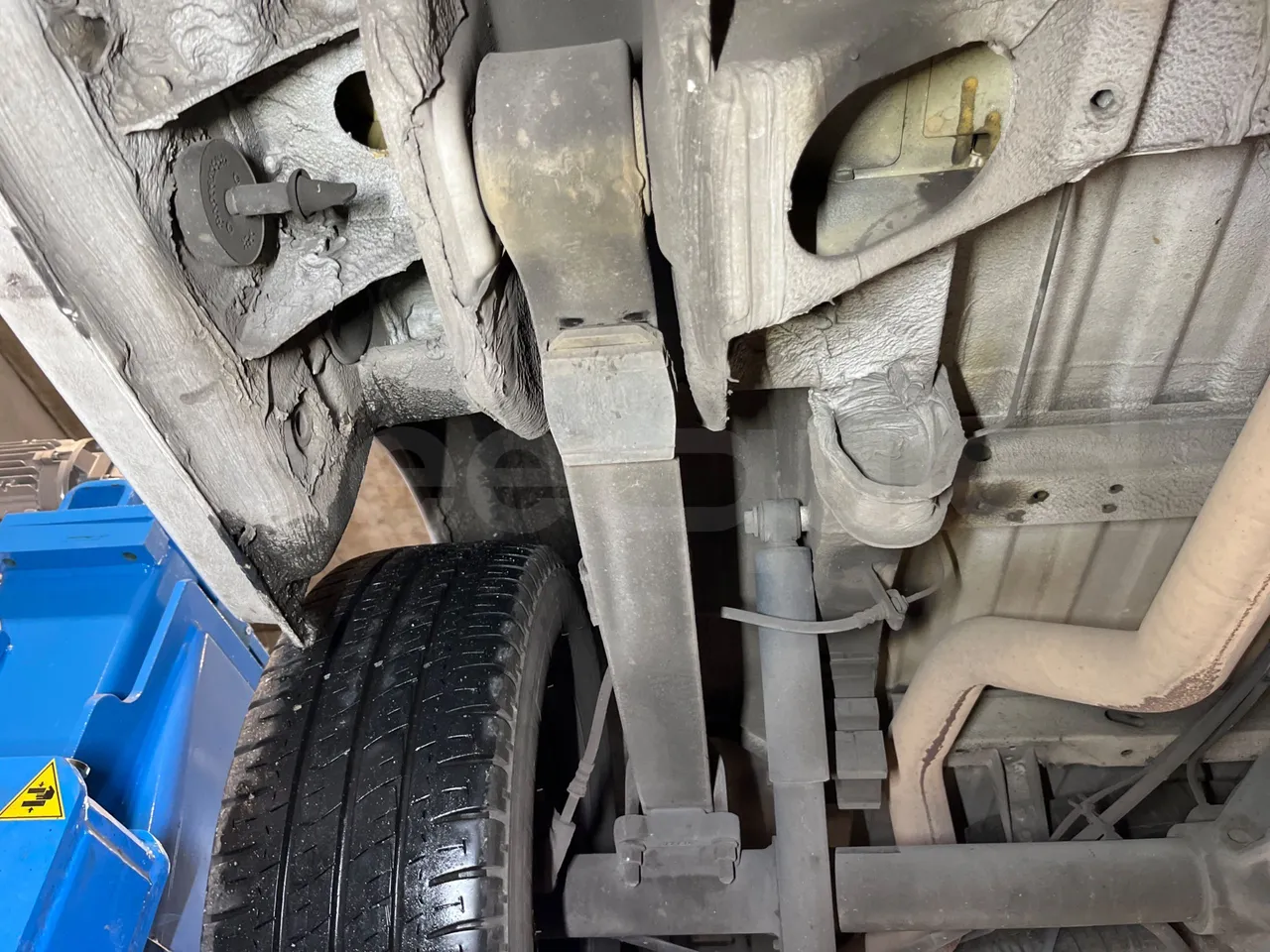 Mercedes-Benz Sprinter 906AC35 - EUR5 - 140kW - 5.910m - axle 2 shock absorbers 2 left