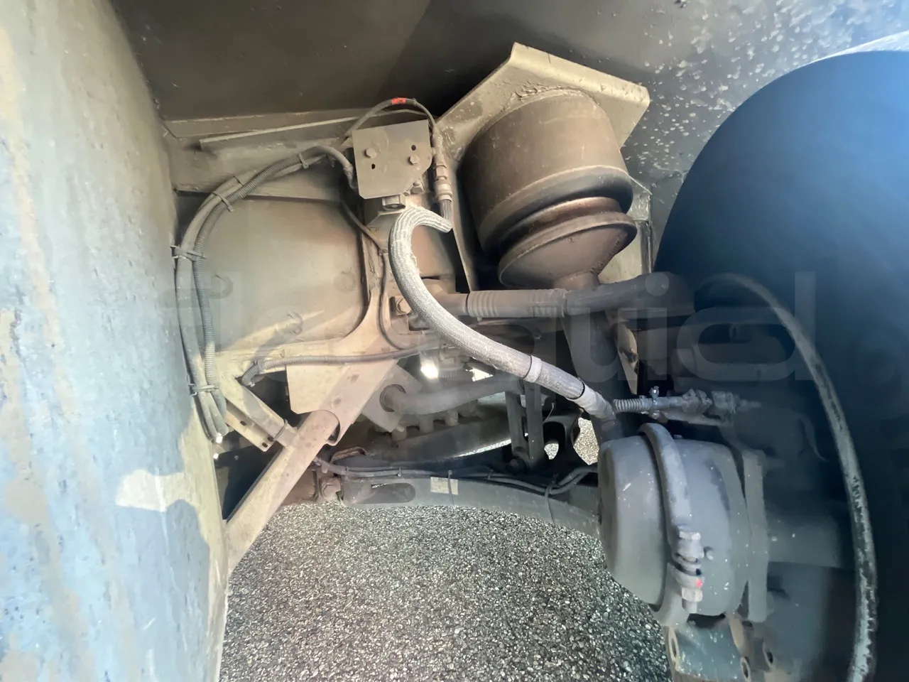 Irisbus Arway SFR160/ Euro 5 - 280Kw - 11,990 Mt - front shock absorbers right
