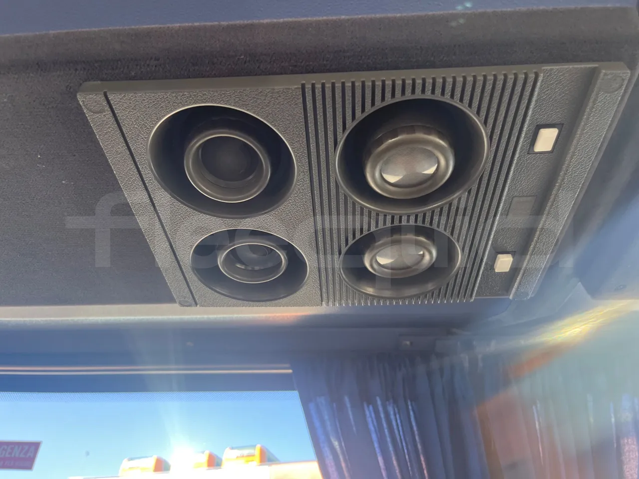 Irisbus Arway SFR160/ Euro 5 - 280Kw - 11,990 Mt - roof hatch 2