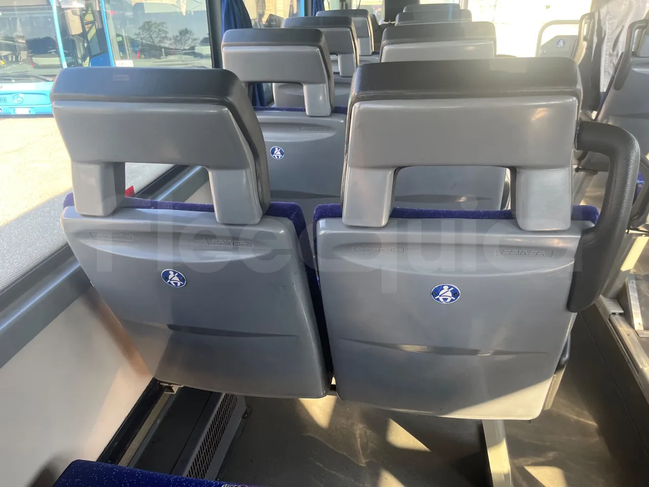 Irisbus Arway SFR160/ Euro 5 - 280Kw - 11,990 Mt - overhead compartments photo