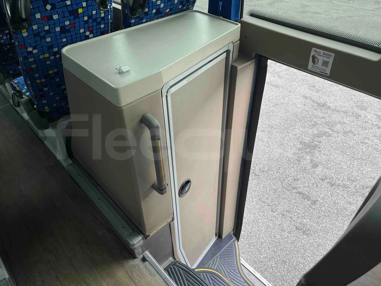 Iveco Magelys   SFR2XX QC M8CU - Euro6 - 294Kw - 12,830mt - toilette accessories photo