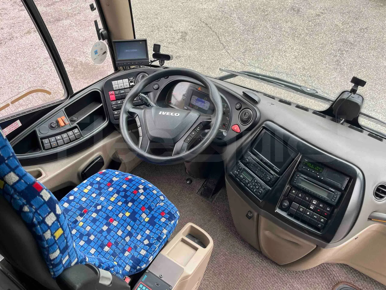 Iveco Magelys   SFR2XX QC M8CU - Euro6 - 294Kw - 12,830mt - buttons panels on