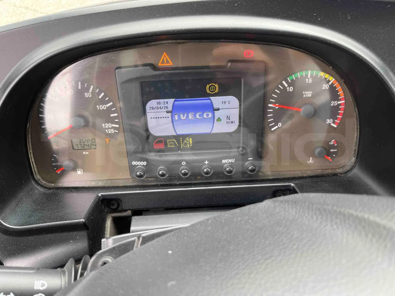 Iveco Magelys   SFR2XX QC M8CU - Euro6 - 294Kw - 12,830mt - dashboard lights on