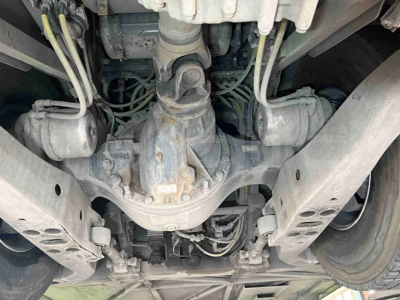 Iveco Magelys   SFR2XX QC M8CU - Euro6 - 294Kw - 12,830mt - differential photo