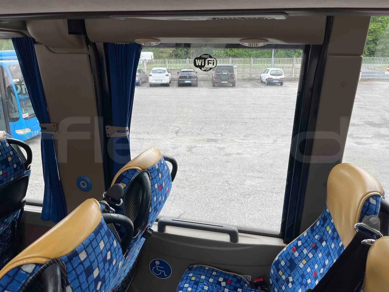 Iveco Magelys   SFR2XX QC M8CU - Euro6 - 294Kw - 12,830mt - disabled area photo