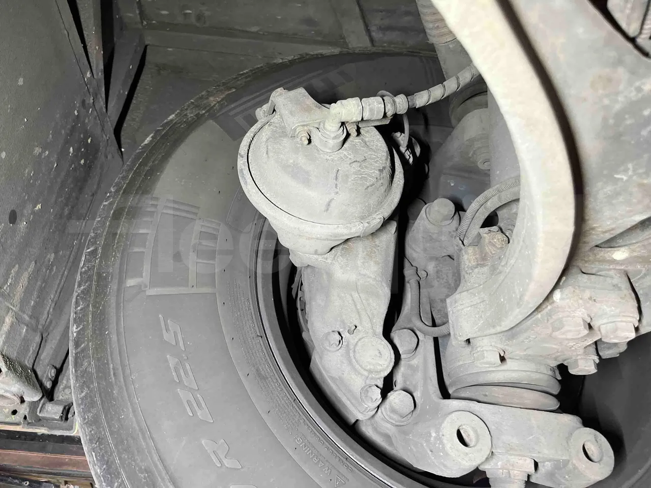 Iveco Magelys   SFR2XX QC M8CU - Euro6 - 294Kw - 12,830mt - front brake calipers right