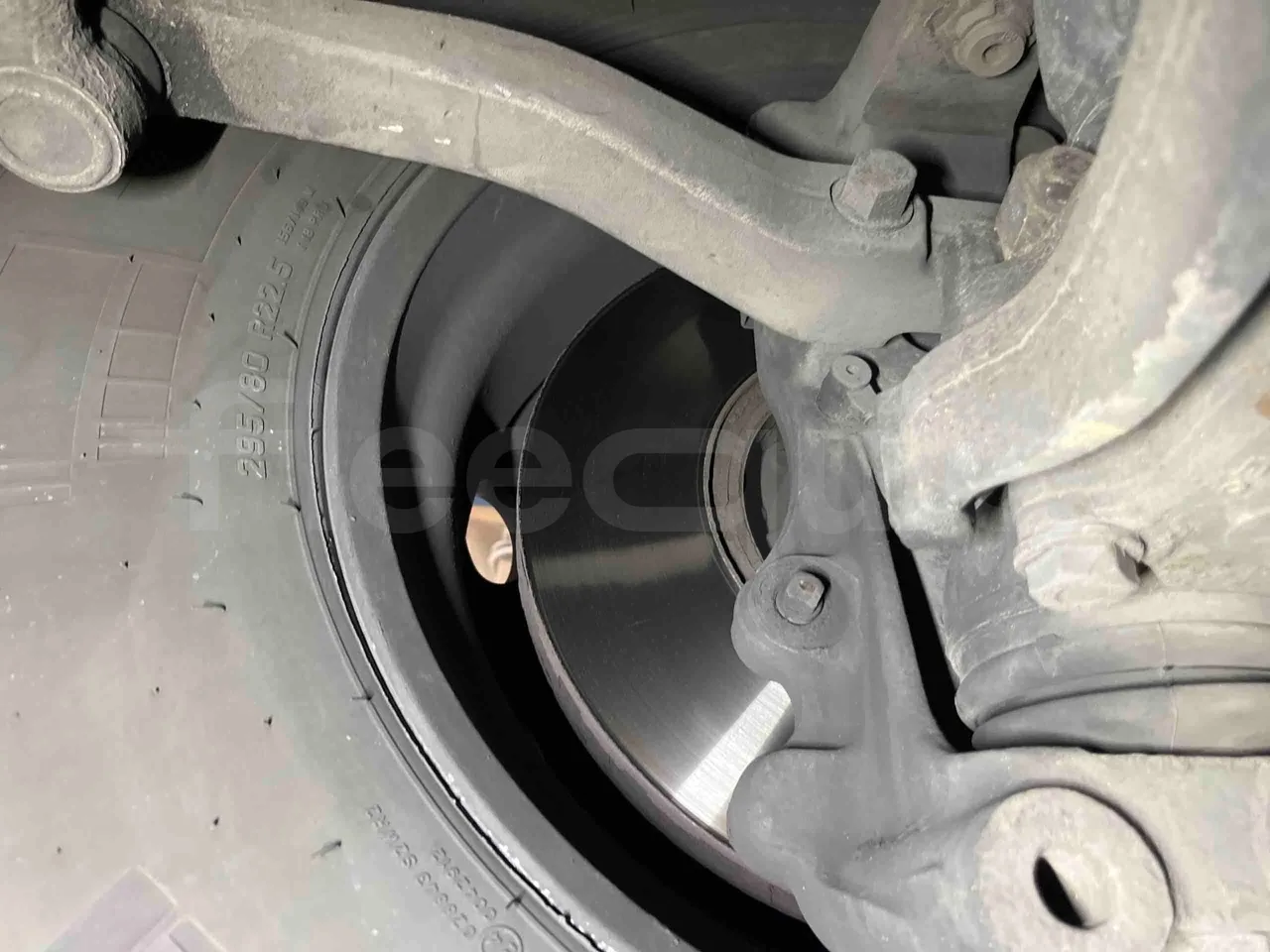 Iveco Magelys   SFR2XX QC M8CU - Euro6 - 294Kw - 12,830mt - front discs left