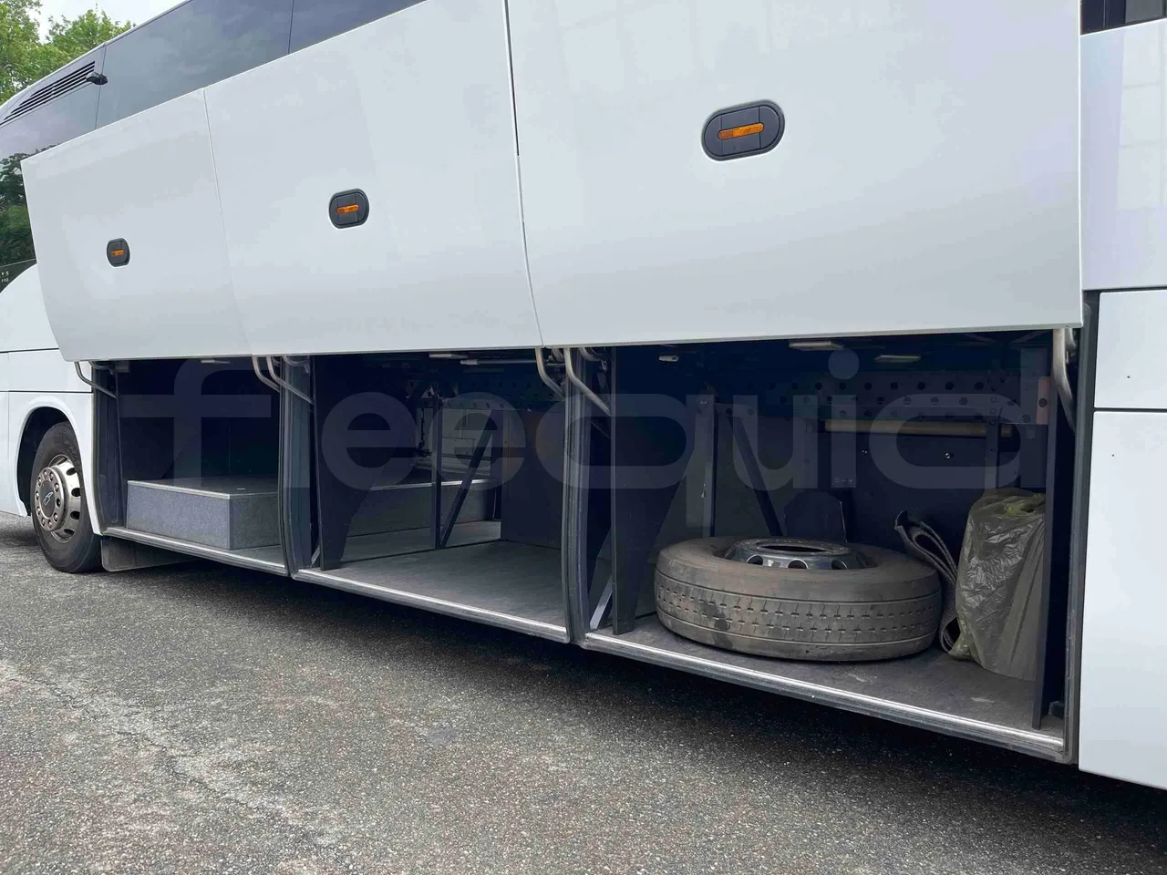 Iveco Magelys   SFR2XX QC M8CU - Euro6 - 294Kw - 12,830mt - internal frame rust check