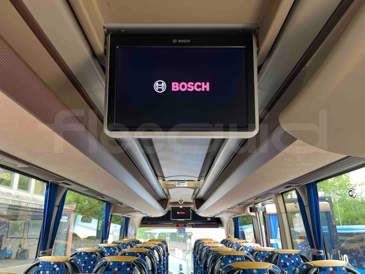 Iveco Magelys   SFR2XX QC M8CU - Euro6 - 294Kw - 12,830mt - monitor detail photo