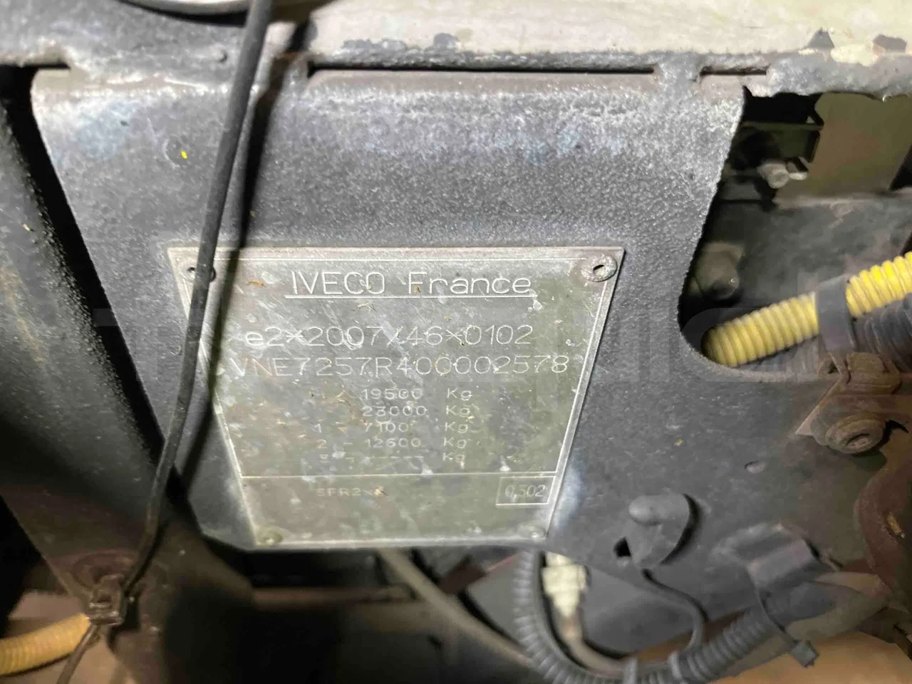 Iveco Magelys   SFR2XX QC M8CU - Euro6 - 294Kw - 12,830mt - vehicle plate photo