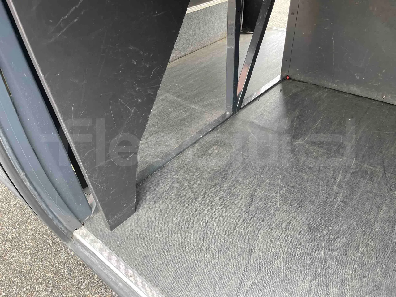 Iveco Magelys   SFR2XX QC M8CU - Euro6 - 294Kw - 12,830mt - under carpet photo