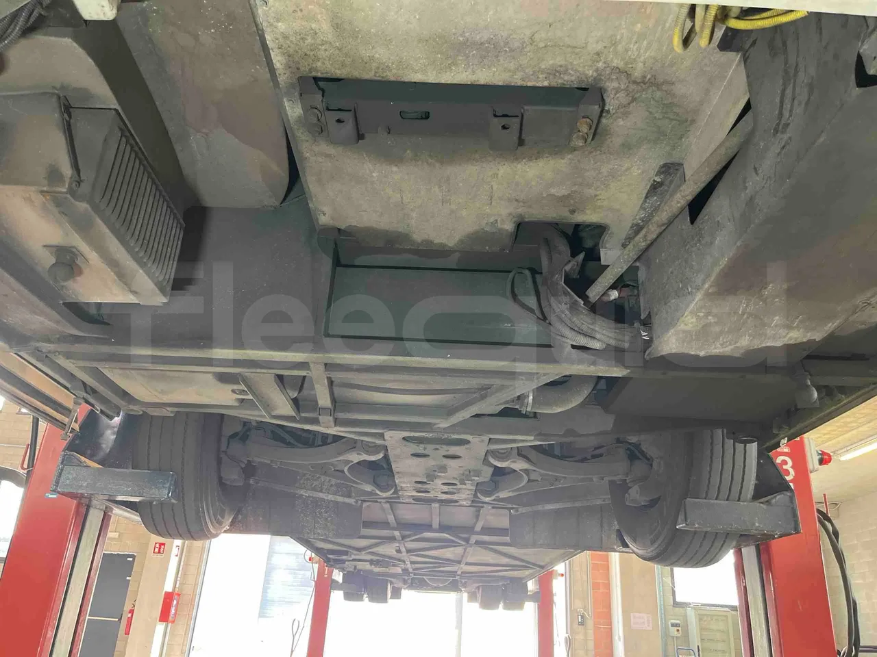 Iveco Magelys   SFR2XX QC M8CU - Euro6 - 294Kw - 12,830mt - front undercarriage from front
