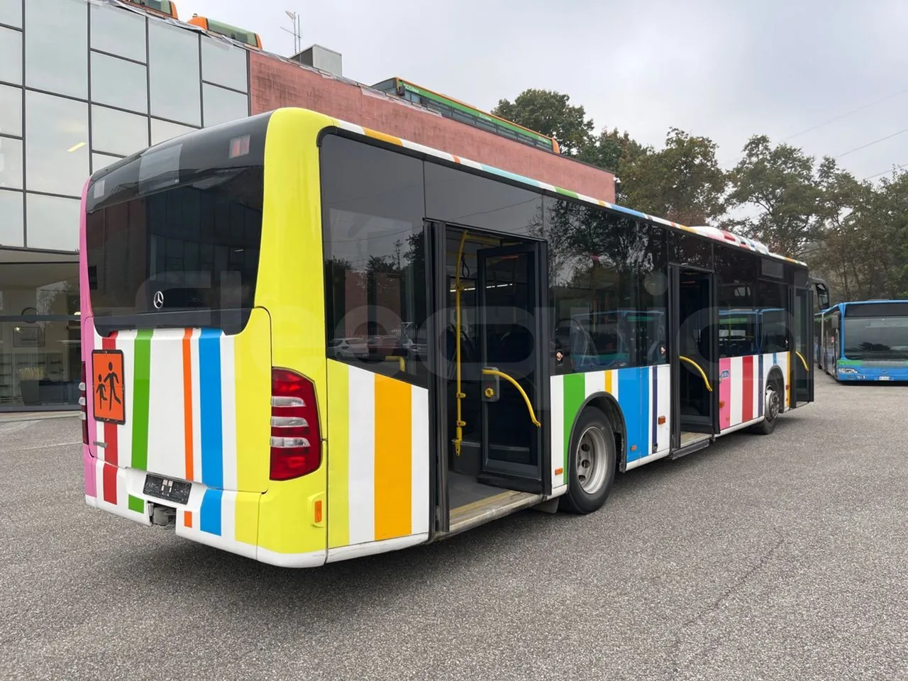 Mercedes-Benz Citaro O 530 628.02 - EUR5 - 210kW - 11.95m - 3/4 right rear doors open
