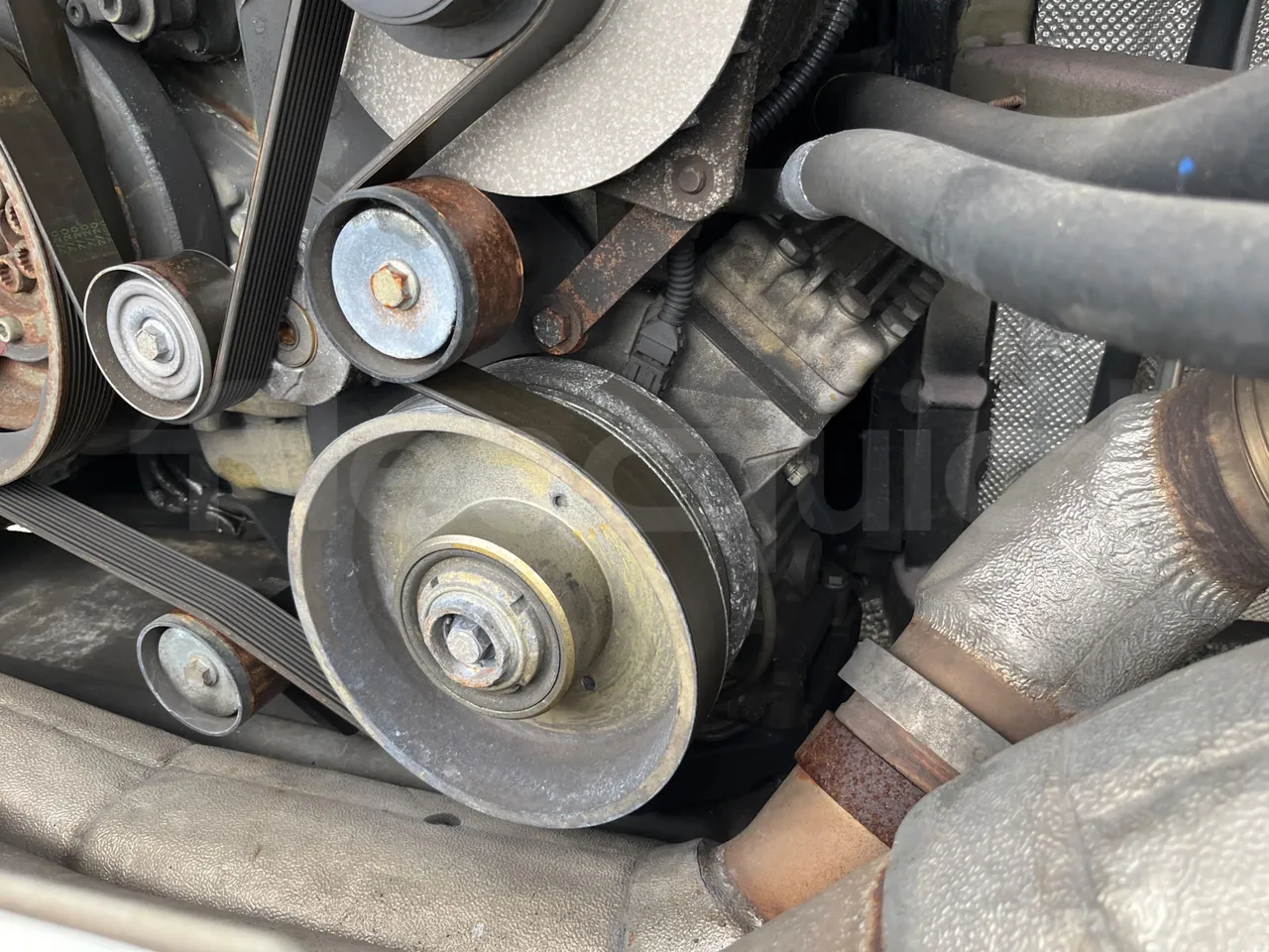 Mercedes-Benz Citaro O 530 628.02 - EUR5 - 210kW - 11.95m - air conditioning compressor