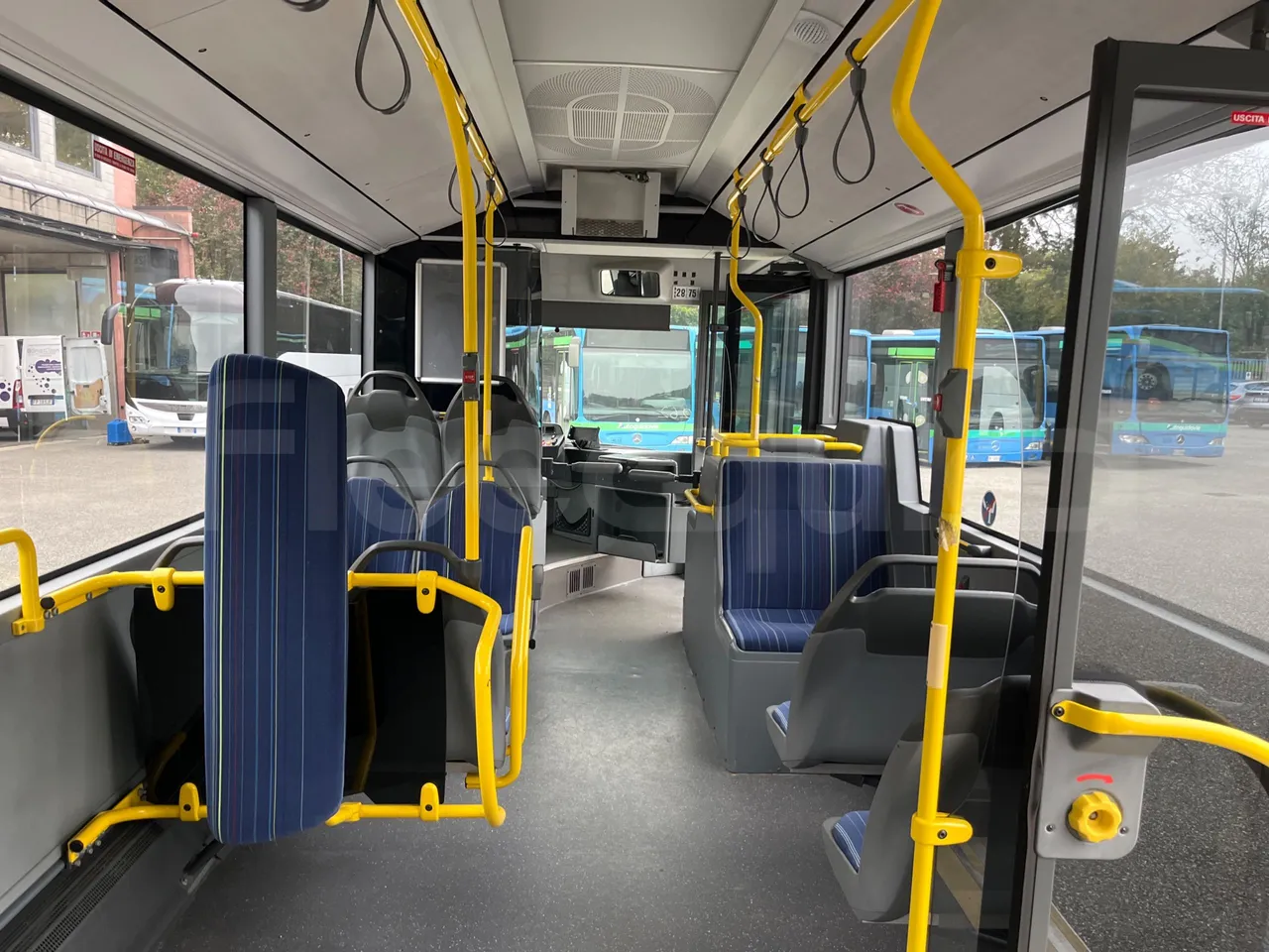 Mercedes-Benz Citaro O 530 628.02 - EUR5 - 210kW - 11.95m - forward view middle aisle