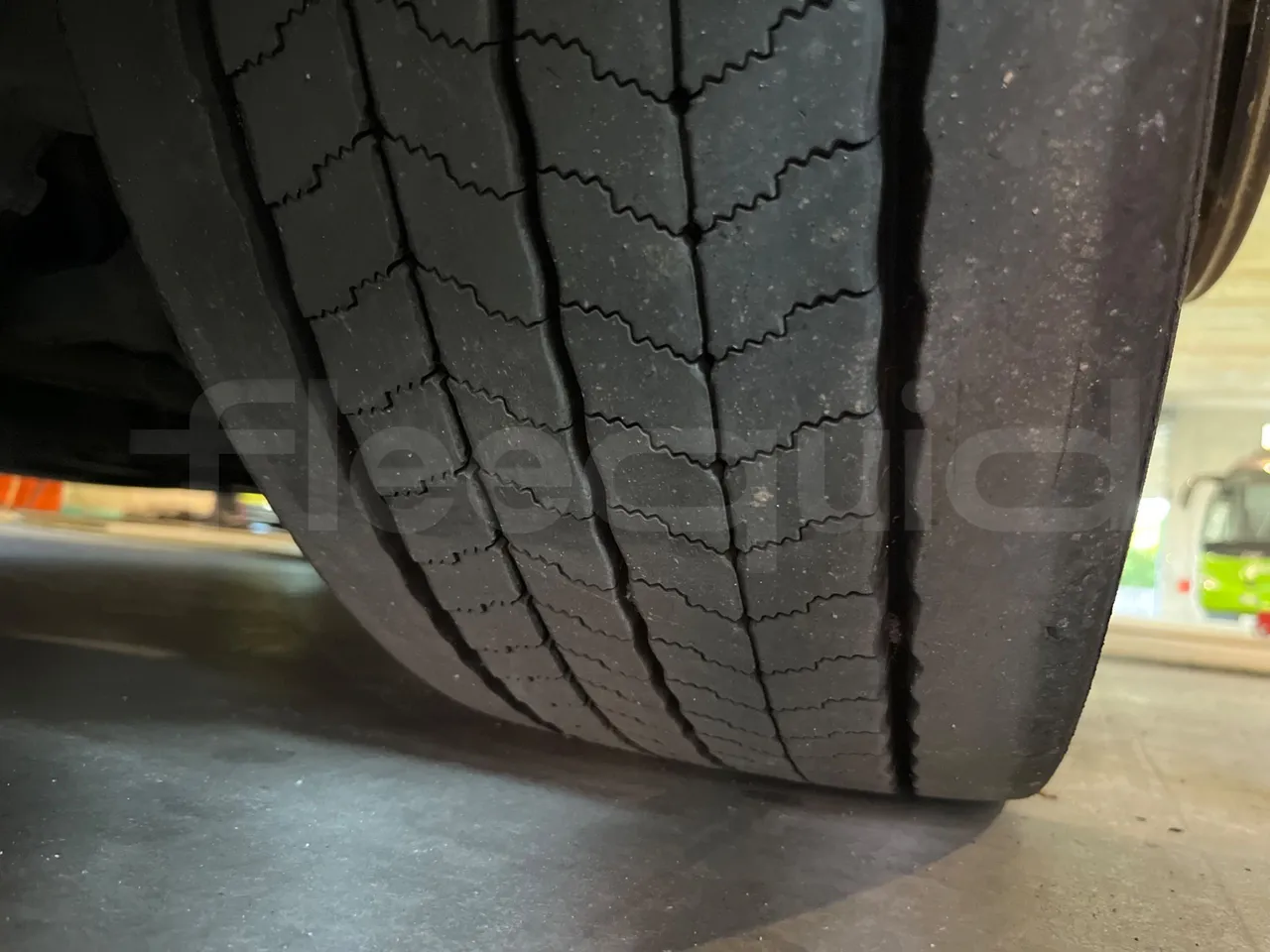 Mercedes-Benz Citaro O 530 628.02 - EUR5 - 210kW - 11.95m - tread condition front tires left