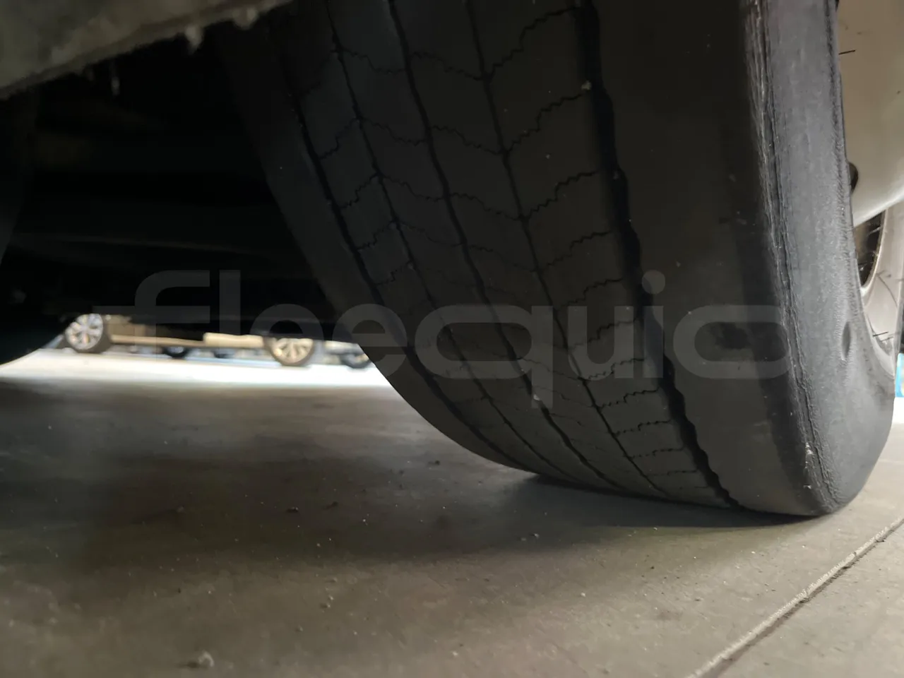 Mercedes-Benz Citaro O 530 628.02 - EUR5 - 210kW - 11.95m - tread condition front tires right