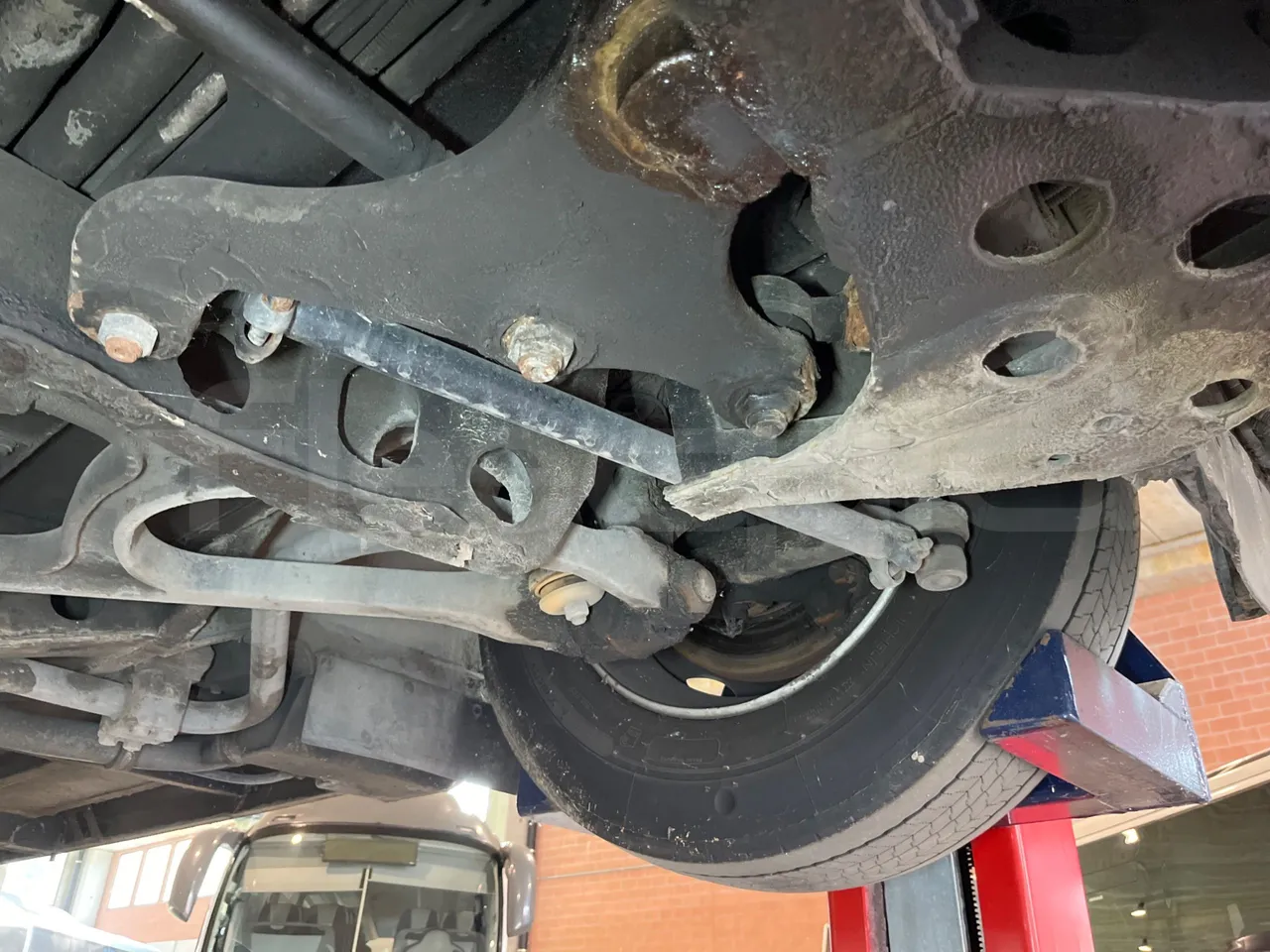 Mercedes-Benz Citaro O 530 628.02 - EUR5 - 210kW - 11.95m - front axle left side