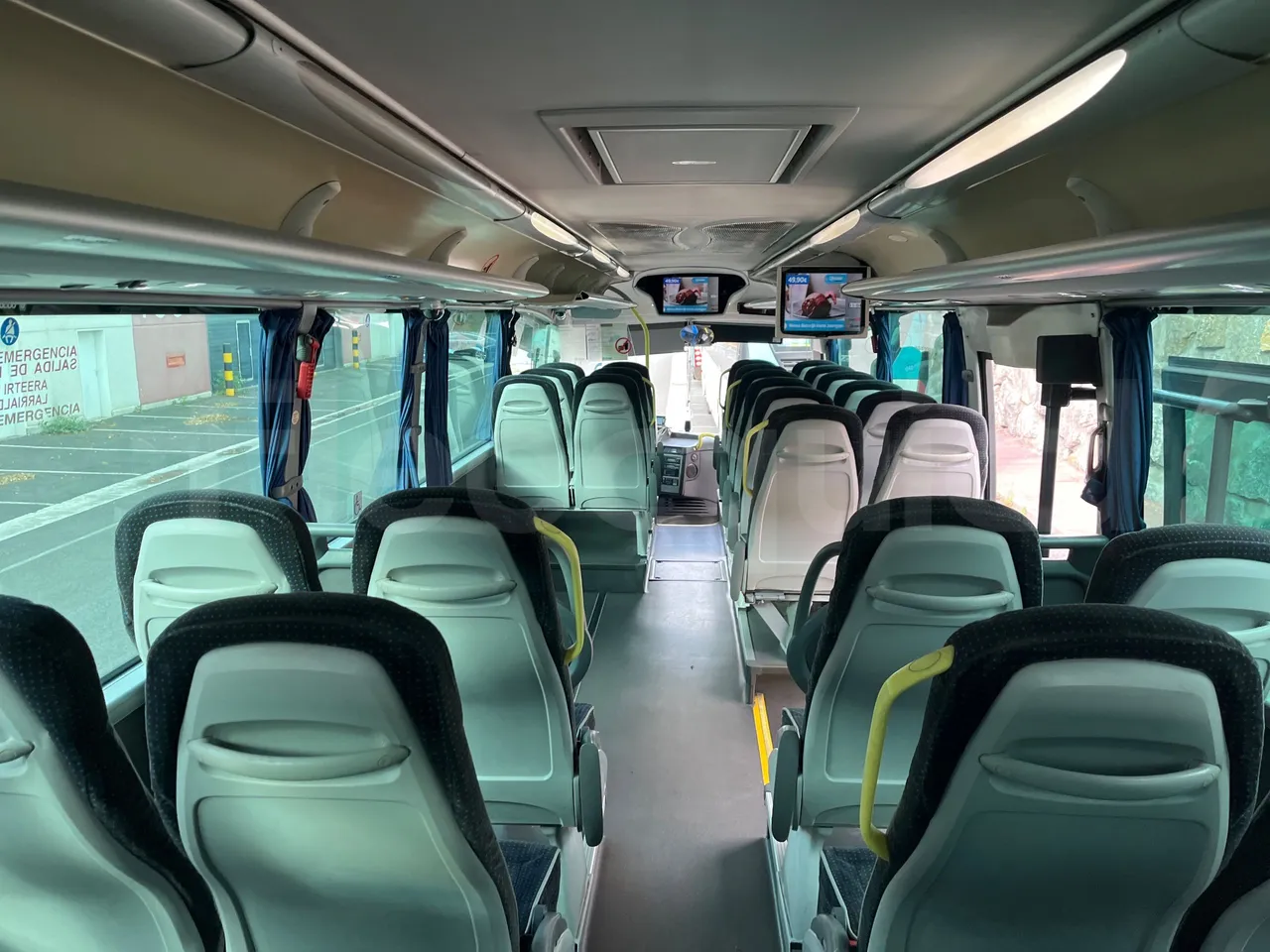 Scania Irizar i4H 11.48 - Euro6 - 302kW - 11.480mt - forward view all seats last row height