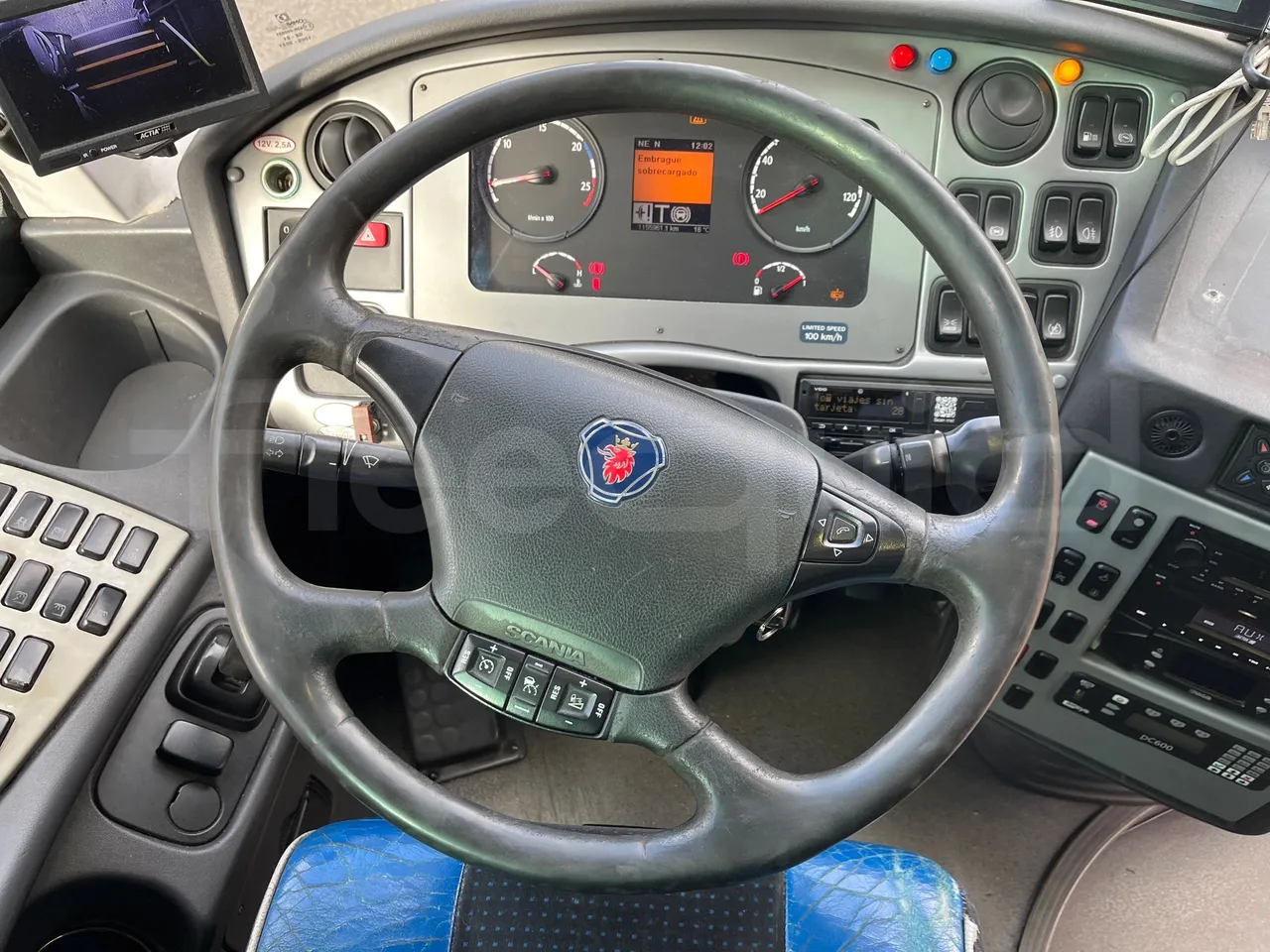 Scania Irizar i4H 11.48 - Euro6 - 302kW - 11.480mt - steering wheel photo