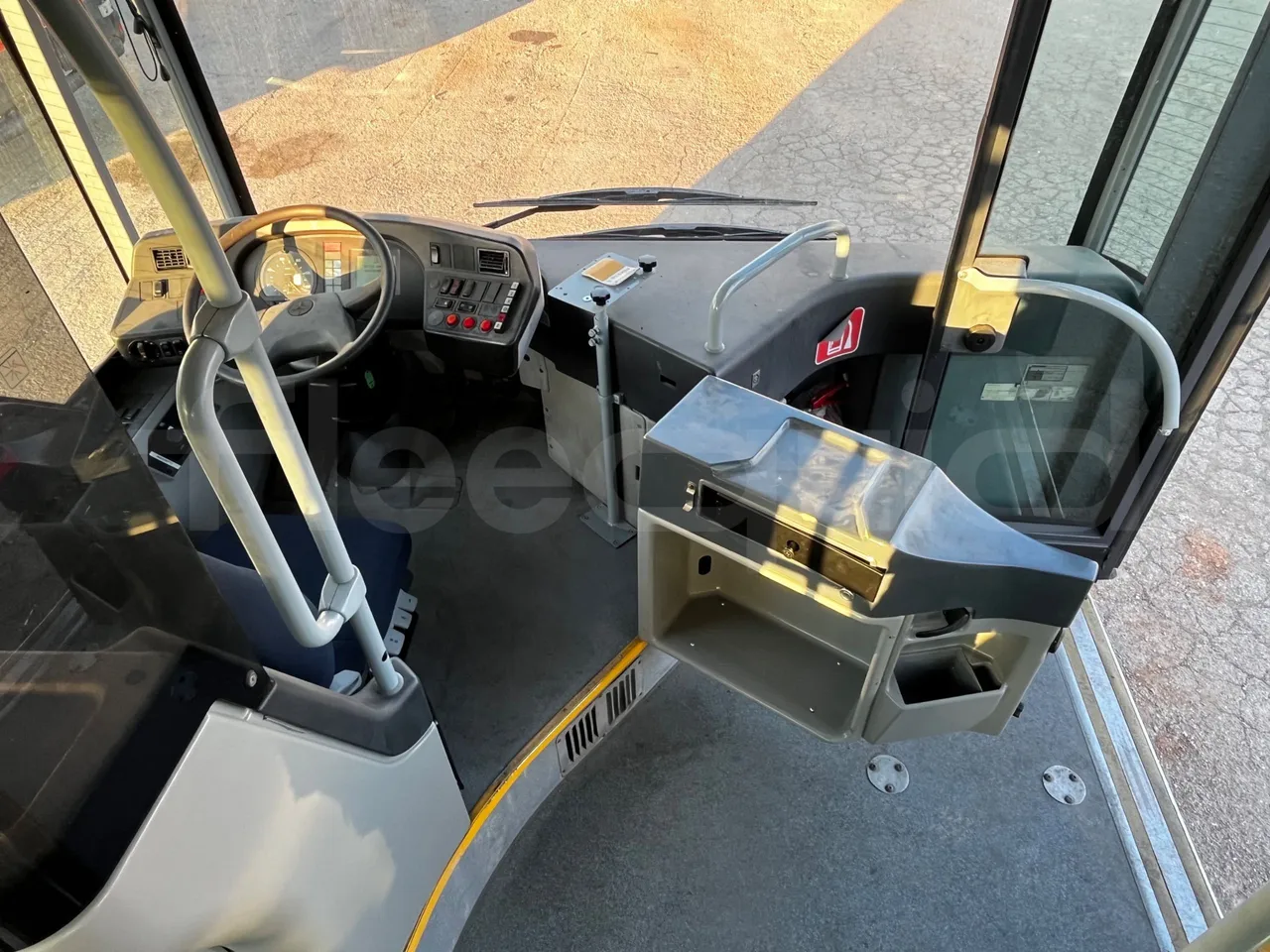 Mercedes-Benz Citaro O 530 - EUR3 - 220kW - 12.000m - buttons panels on