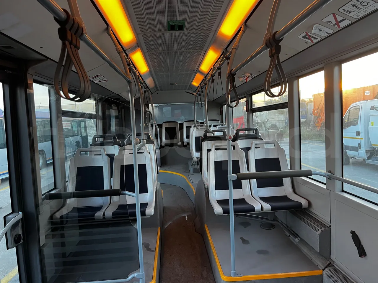 Mercedes-Benz Citaro O 530 - EUR3 - 220kW - 12.000m - reverse view middle aisle