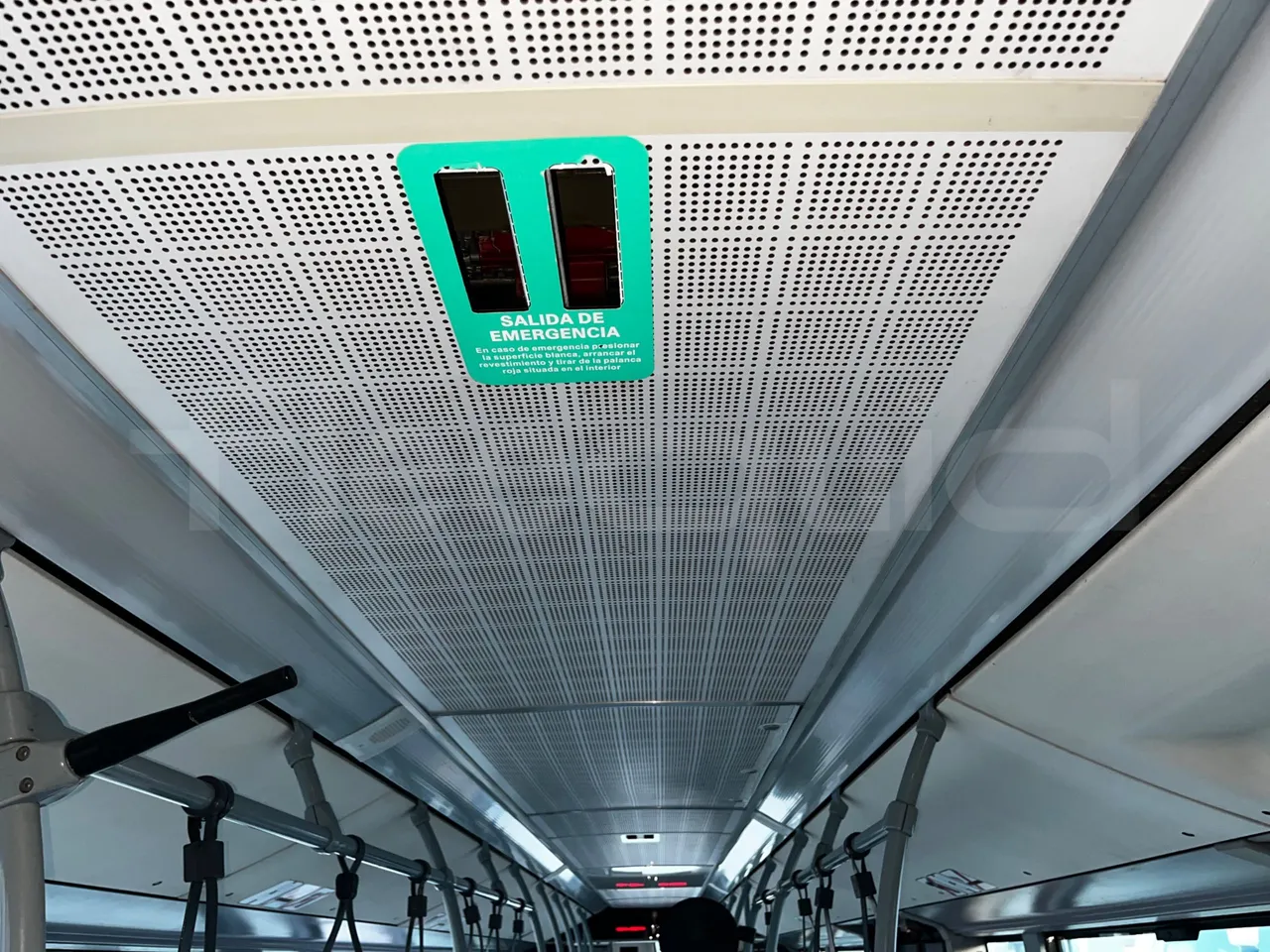 Mercedes-Benz Citaro O 530 - EUR3 - 220kW - 12.000m - overhead compartments photo