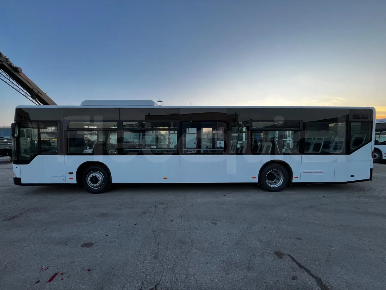 Mercedes-Benz Citaro O 530 - EUR3 - 220kW - 12.000m - left side photo