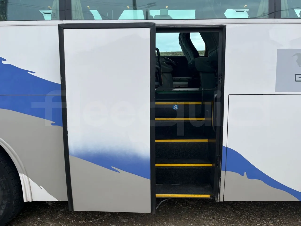 Scania 114B4X2 K114IB4X2 - Euro4 - 280kW - 12mt - front door 2 open