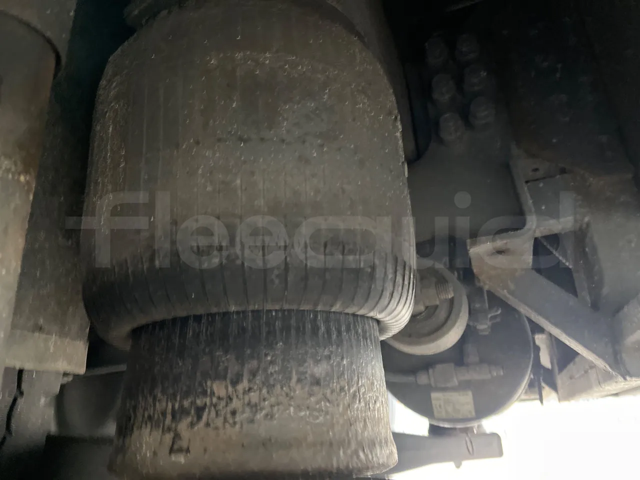 Scania 114B4X2 K114IB4X2 - Euro4 - 280kW - 12mt - axel 2 air springs 1 right