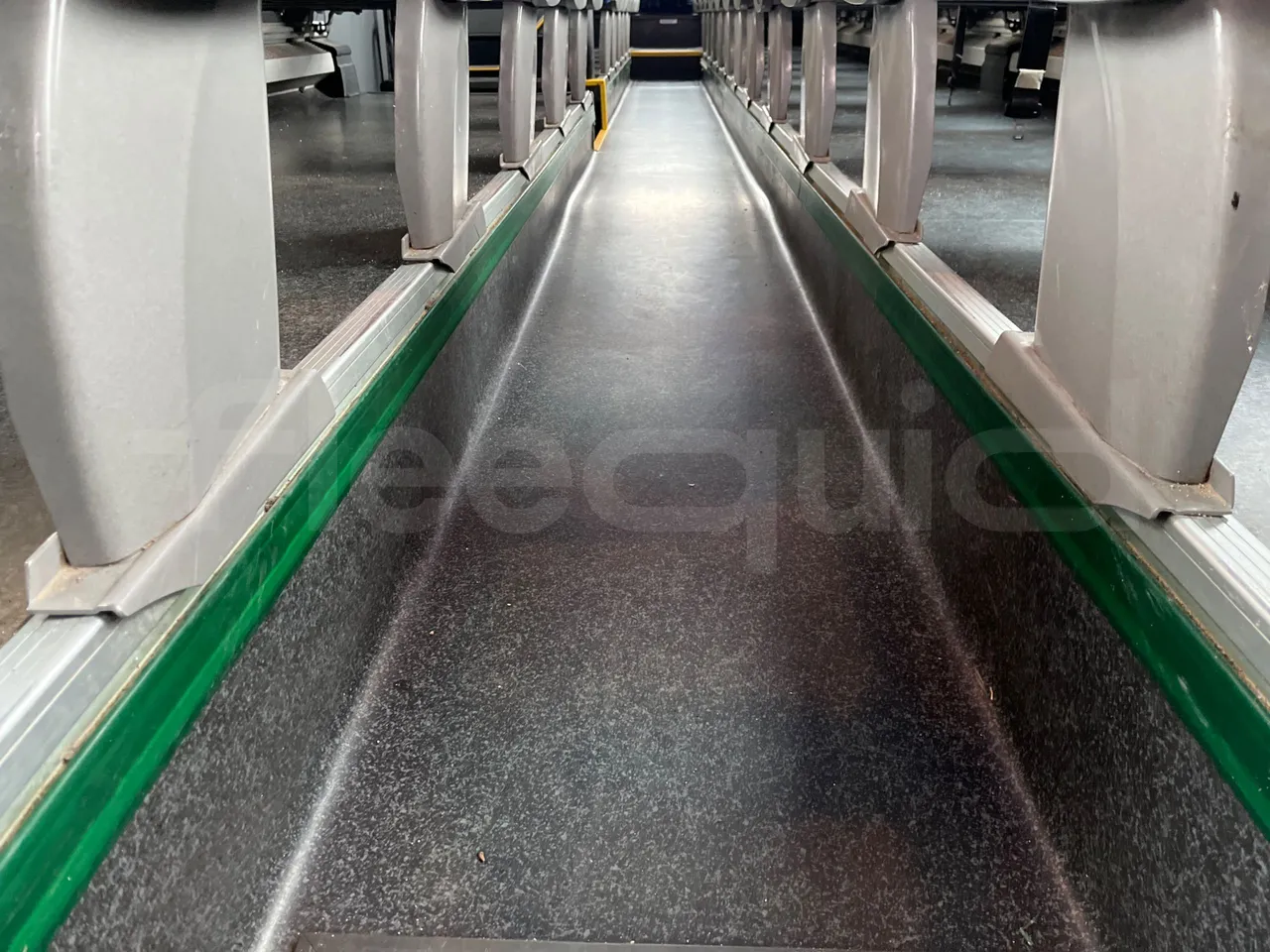 Scania 114B4X2 K114IB4X2 - Euro4 - 280kW - 12mt - seat brackets photo