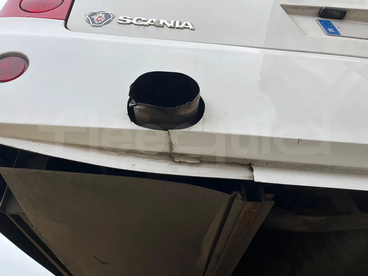 Scania 114B4X2 K114IB4X2 - Euro4 - 280kW - 12mt - exhaust photo