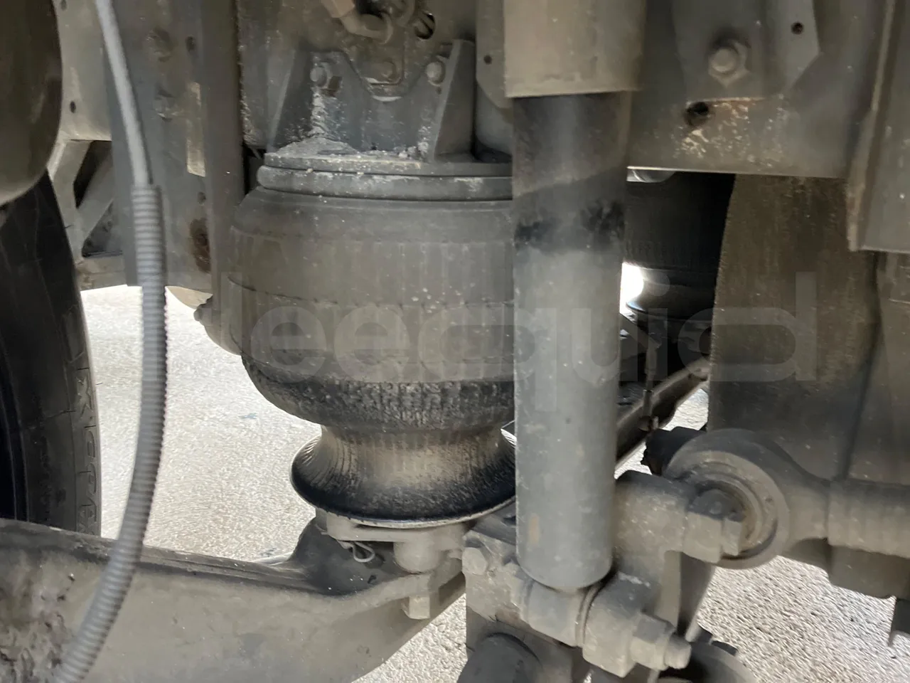 Scania 114B4X2 K114IB4X2 - Euro4 - 280kW - 12mt - front air springs left