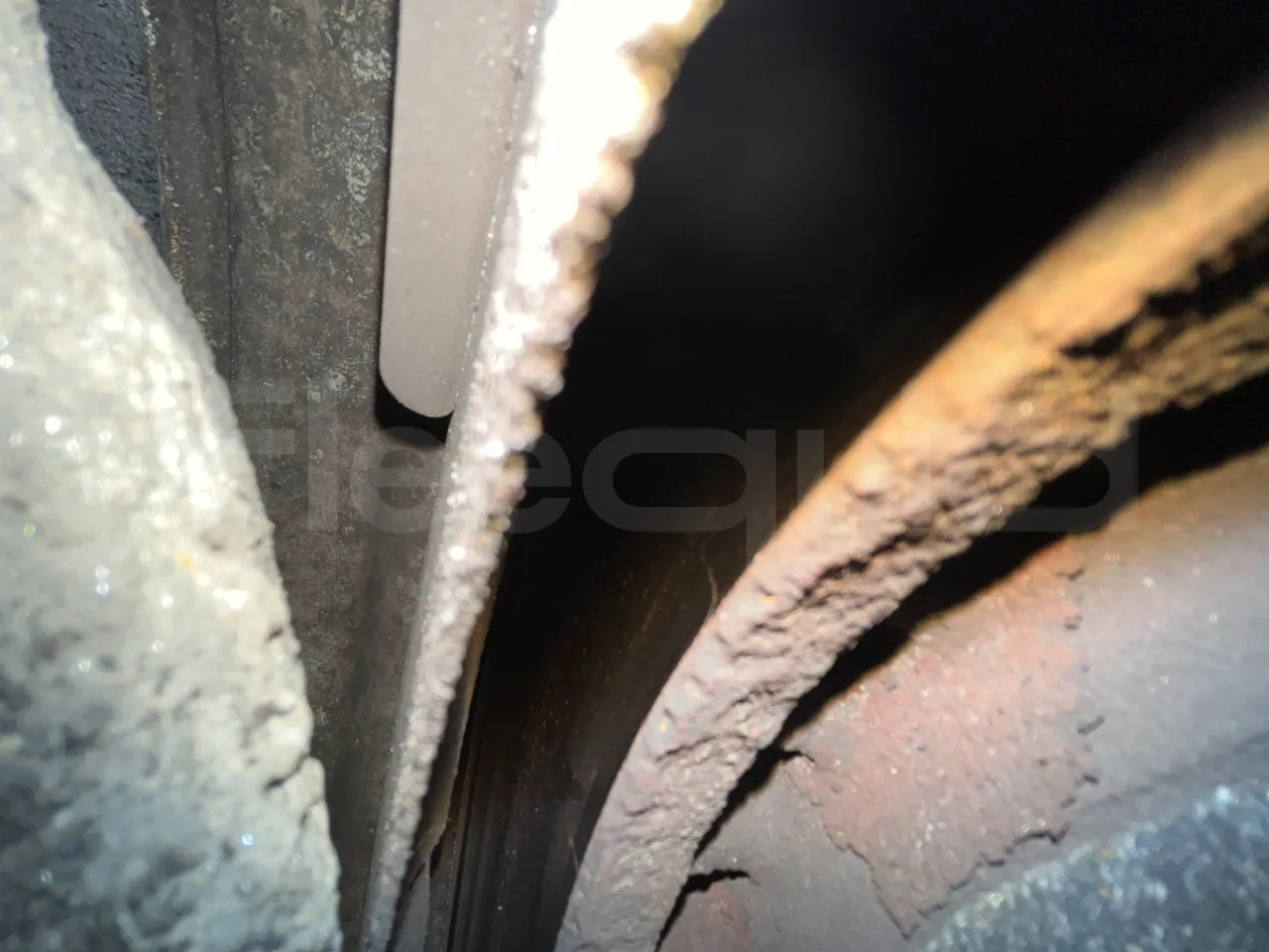 Scania 114B4X2 K114IB4X2 - Euro4 - 280kW - 12mt - front discs right