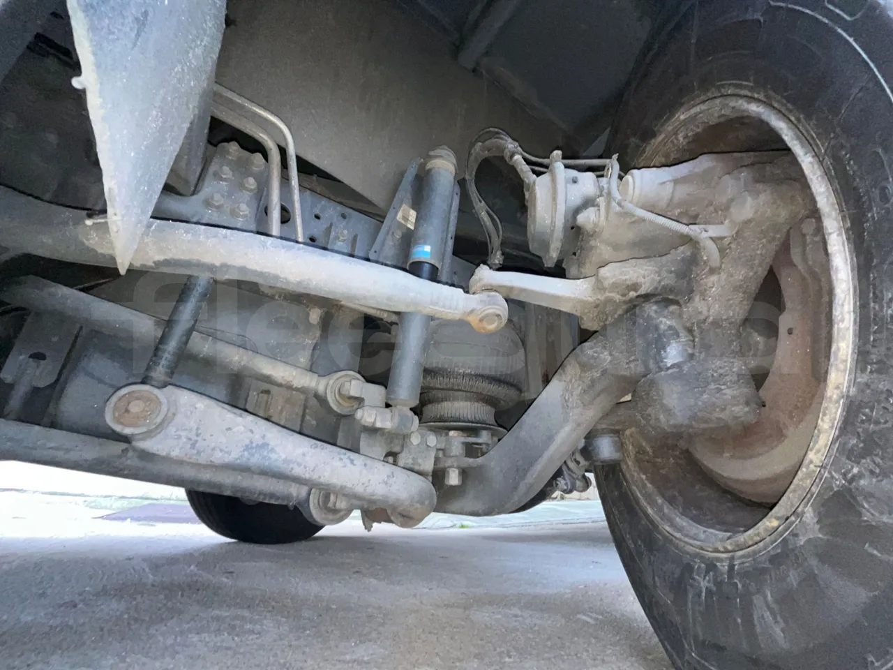 Scania 114B4X2 K114IB4X2 - Euro4 - 280kW - 12mt - front shock absorbers right