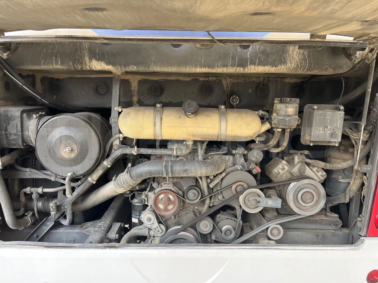 Scania 114B4X2 K114IB4X2 - Euro4 - 280kW - 12mt - rear hatch open