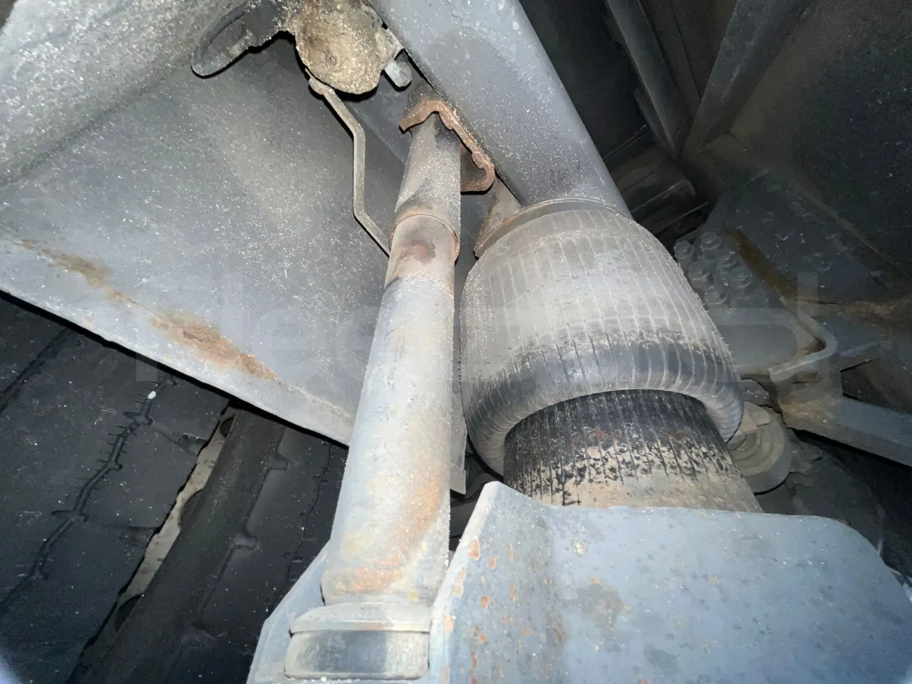 Scania 114B4X2 K114IB4X2 - Euro4 - 280kW - 12mt - axle 2 shock absorbers 1 right